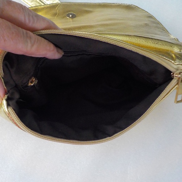 Gold Metallic CrossBody/Wristlet/Shoulder Bag - Picture 8 of 10